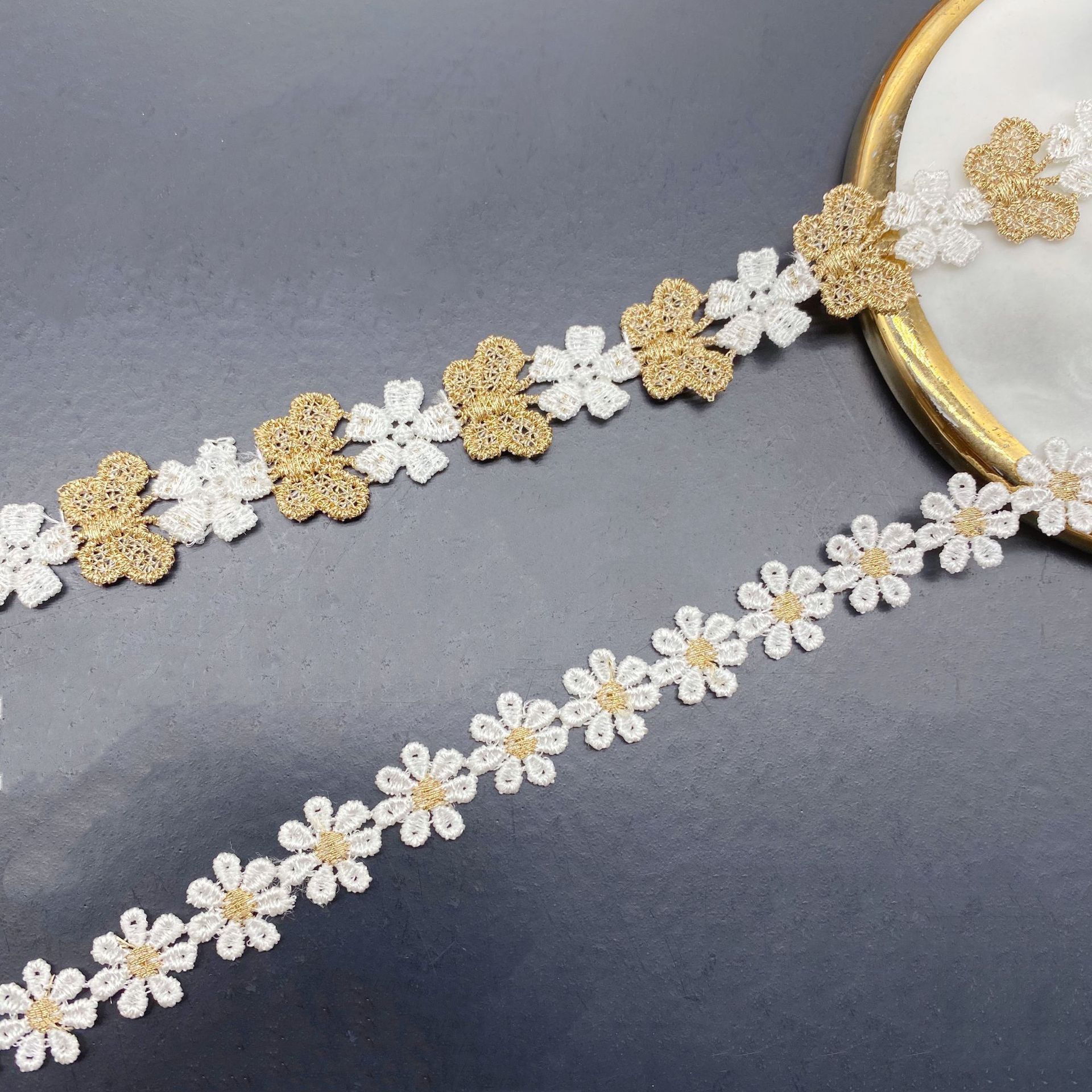 Embroidery Daisy Flower - Hollow Embroidery Two-color Small Daisy Flower