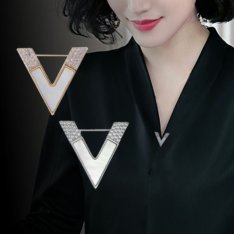 Luxury Rhinestone Letter D Bro - Embroidery Letter M incelemesi ve fiyatı