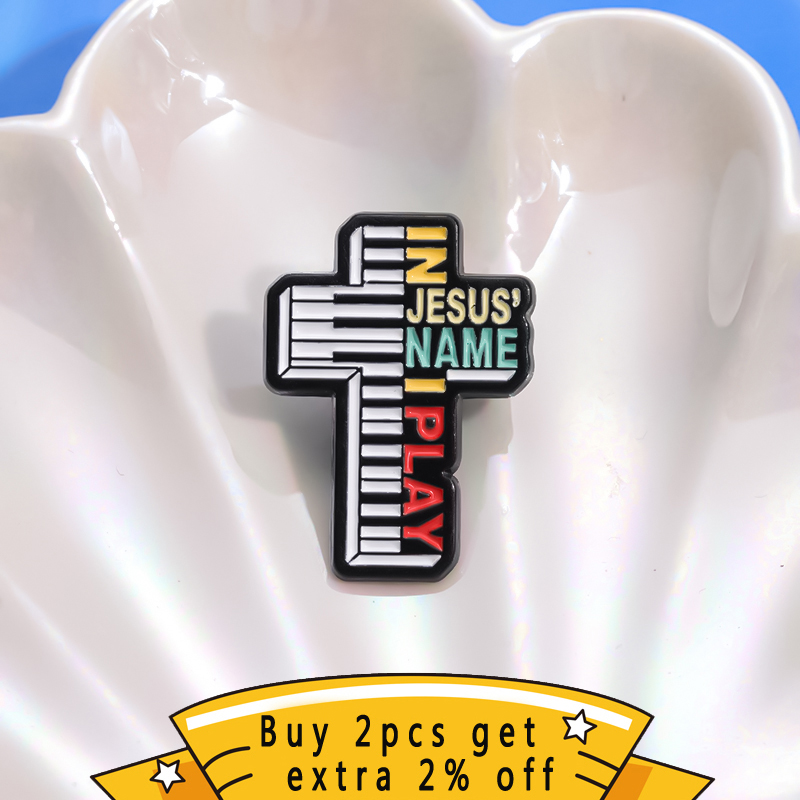 In Jesus Name I Play Enamel Pi - Embroidery Letter M incelemesi ve fiyatı