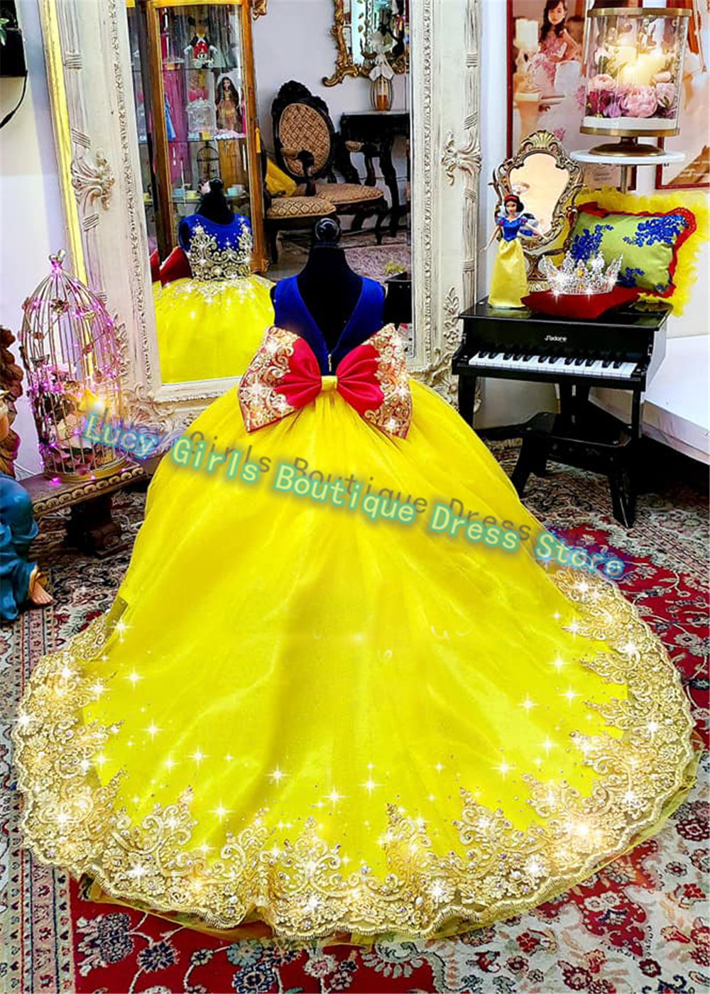 Luxuriously Yellow Flower Girl - Embroidery Yellow Flower incelemesi ve fiyatı