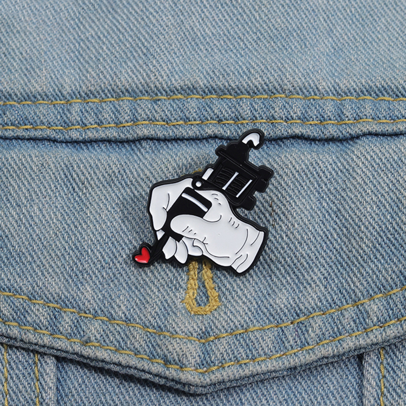 Love Heart Tattoo Enamel Pins  - Embroidery Love incelemesi ve fiyatı